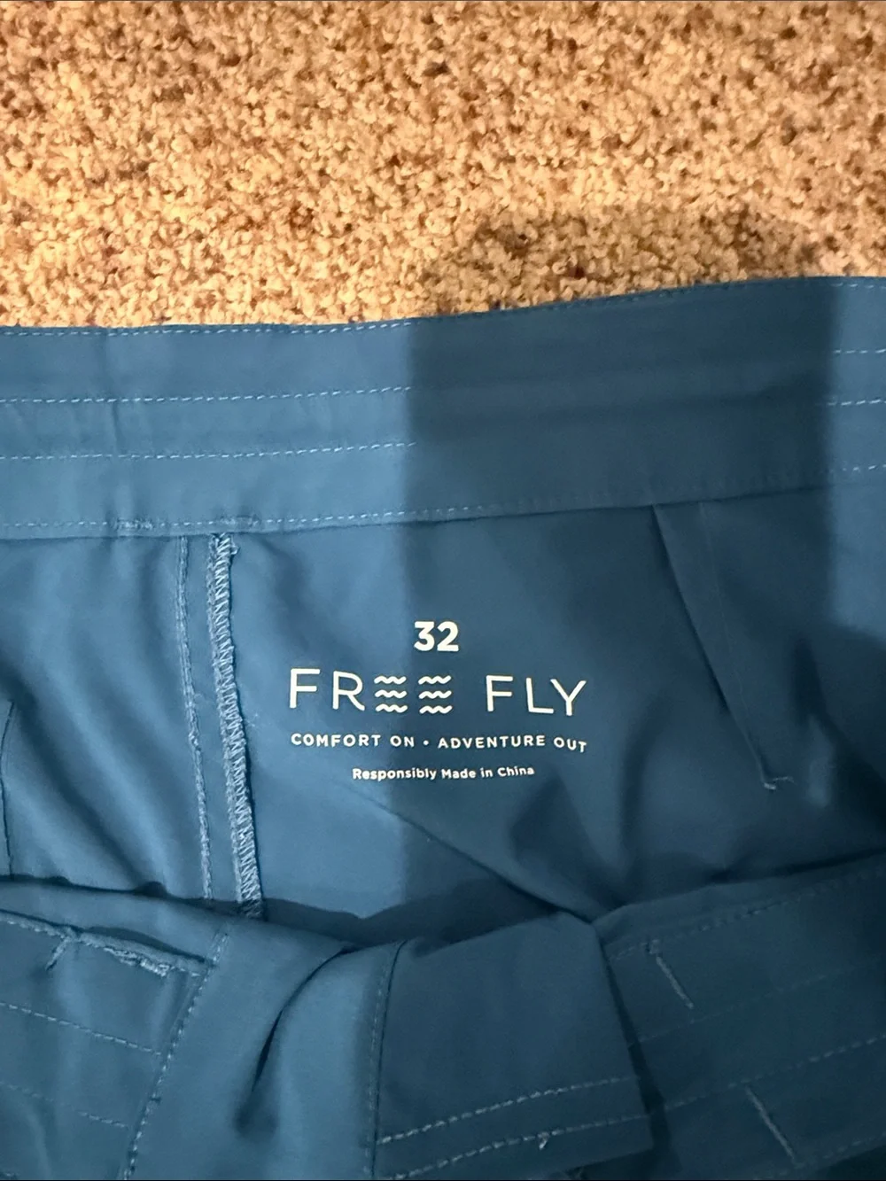 Free Fly Apparel Teal Blue Men’s Swim Trunks size 32